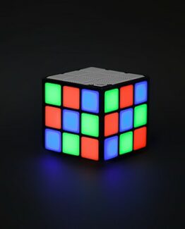 altavoz bluetooth cubo
